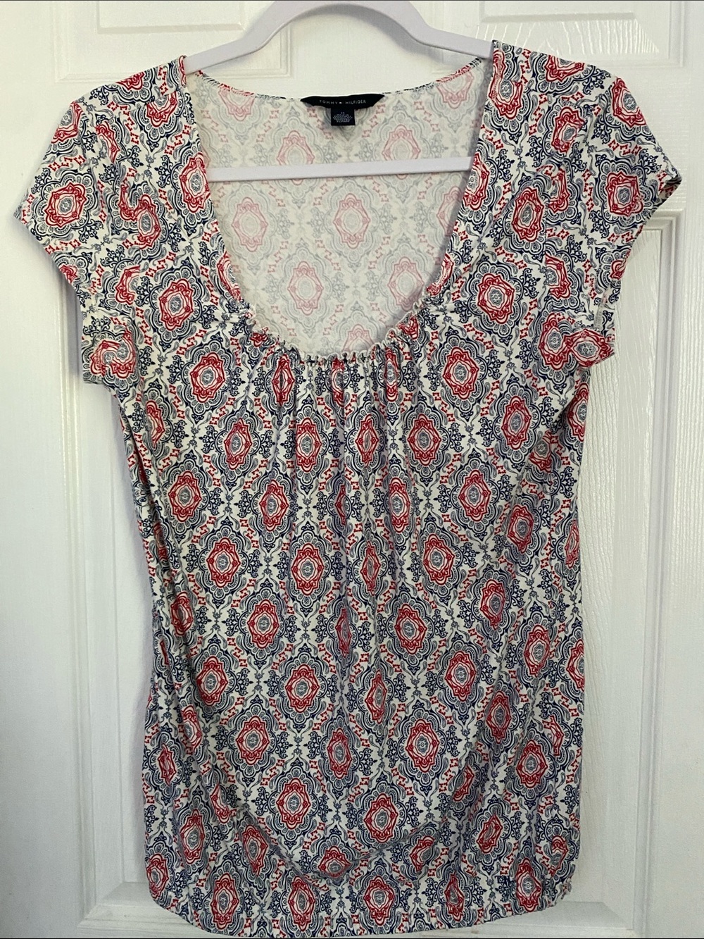 Tommy Hilfiger Scoop Neck Tee in White, Red & Navy Medallion Print